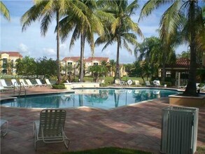 2041 Renaissance Blvd in Hollywood, FL - Building Photo - Building Photo