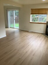 829-121 121st St SW in Everett, WA - Building Photo - Building Photo