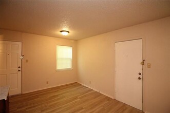 5904 Waits Ave in Fort Worth, TX - Building Photo - Building Photo
