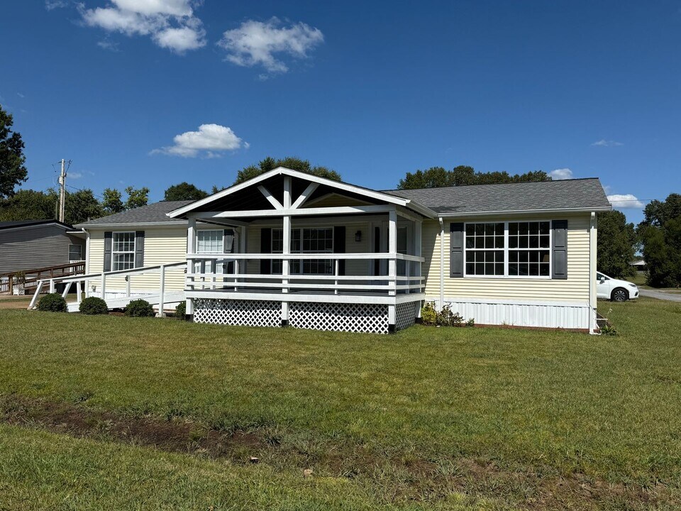 117 Cr-1559 in Almo, KY - Building Photo