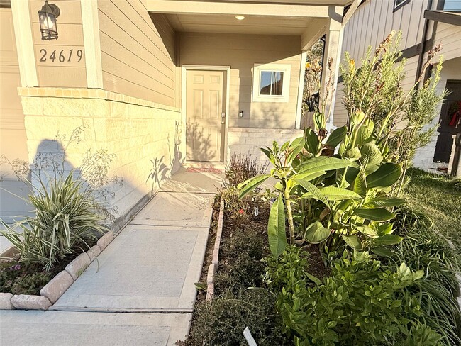 24619 Applewood Crst Ln in Porter, TX - Building Photo - Building Photo