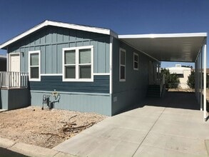 1601 S Sandhill Rd in Las Vegas, NV - Building Photo - Building Photo