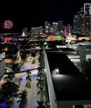 1750 N Bayshore Dr, Unit 2010 in Miami, FL - Building Photo - Building Photo
