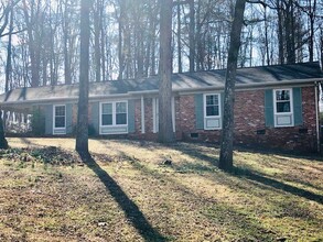 424 Mark Ln in North Wilkesboro, NC - Building Photo - Building Photo