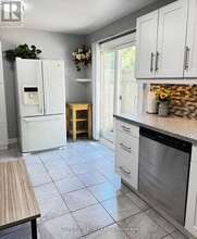 237 Homestead Crescent in London, ON - Building Photo - Building Photo