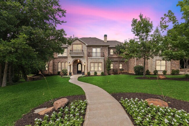 property at 549 Round Hollow Ln