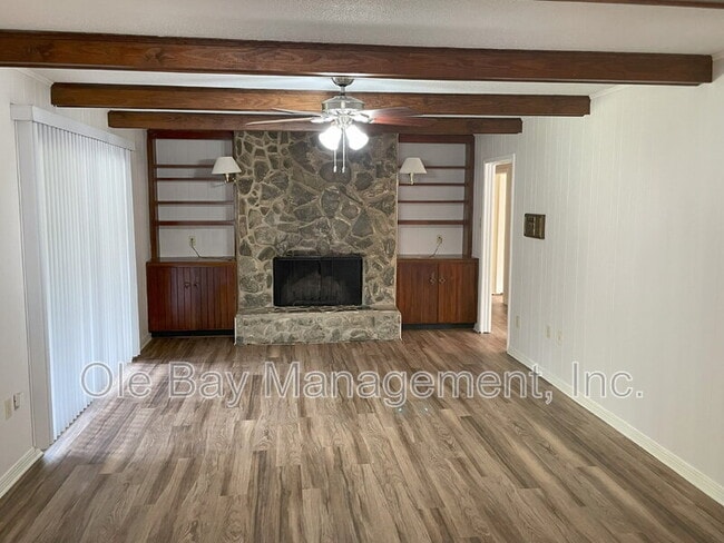 613 Vaughn Dr N in Satsuma, AL - Building Photo - Building Photo