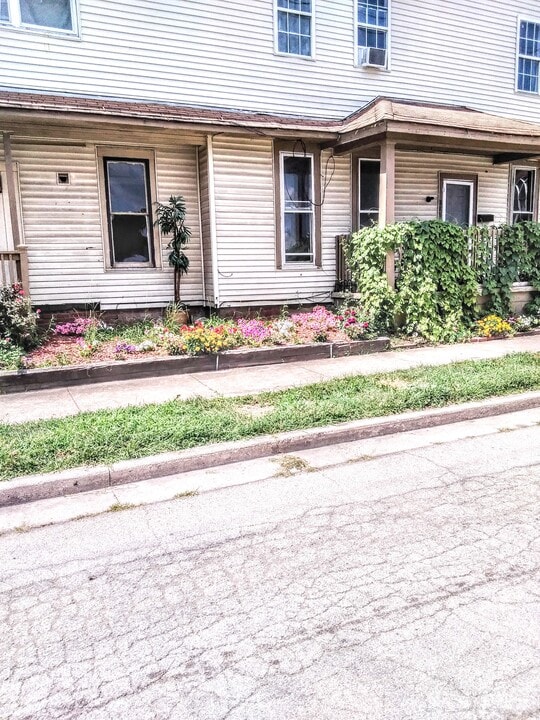 319 N Elm St in Muncie, IN - Foto de edificio