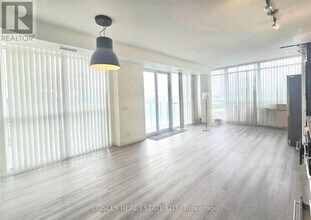 770-PH770 Bay St. in Toronto, ON - Building Photo - Building Photo