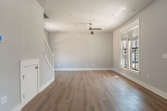 376 E 10th St in Fayetteville, AR - Building Photo - Building Photo