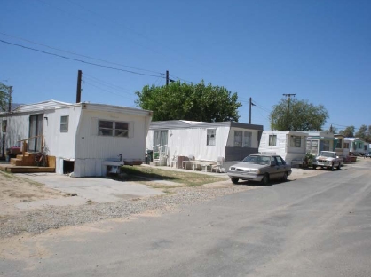 Shady Elms Mobile Home Park in Twentynine Palms, CA - Foto de edificio