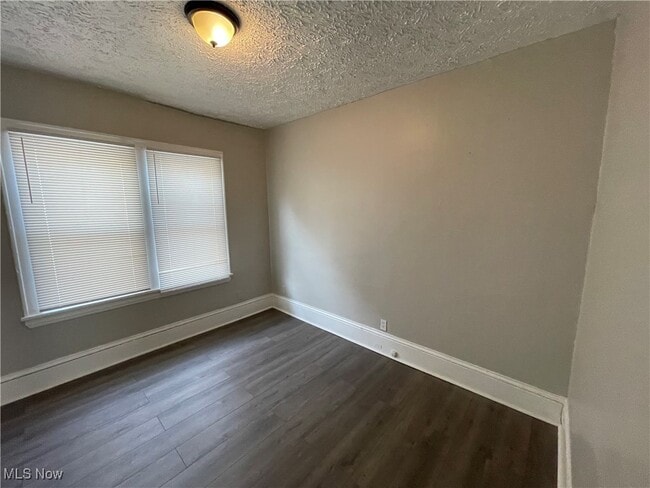 866 Beardsley St in Akron, OH - Building Photo - Building Photo