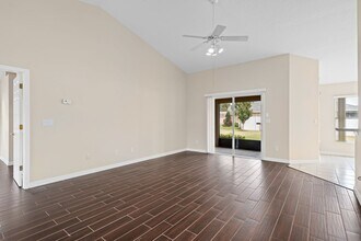 1056 Princeton Dr in Clermont, FL - Building Photo - Building Photo