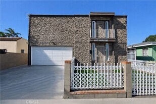 815 N Rose Ave, Unit K in Compton, CA - Building Photo