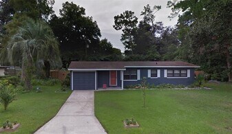 1311 NE 18th Ave in Gainesville, FL - Building Photo