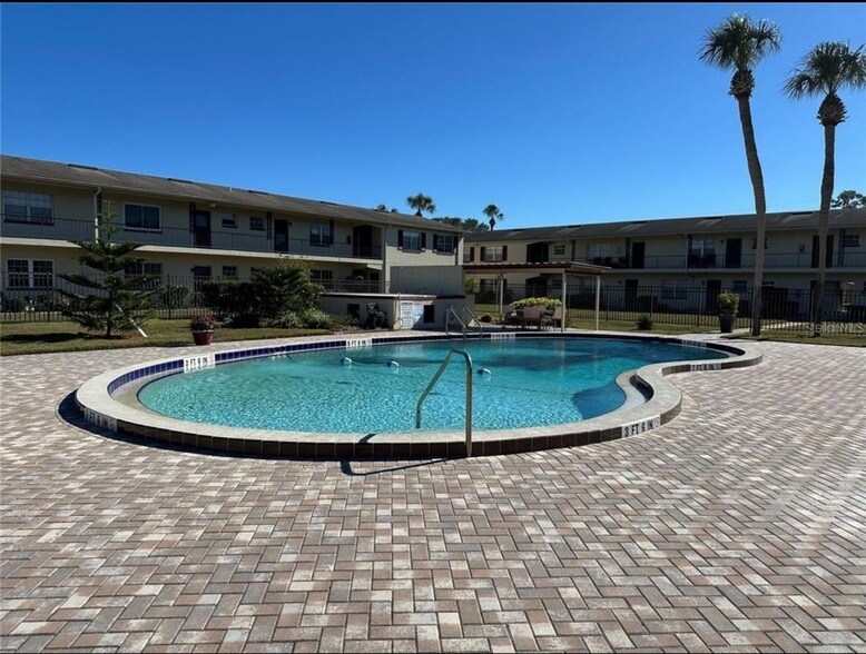 5505 Hernandes Dr, Unit 125 in Orlando, FL - Building Photo
