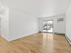 Sheridan Lake Apartments in Rapid City, SD - Foto de edificio - Building Photo