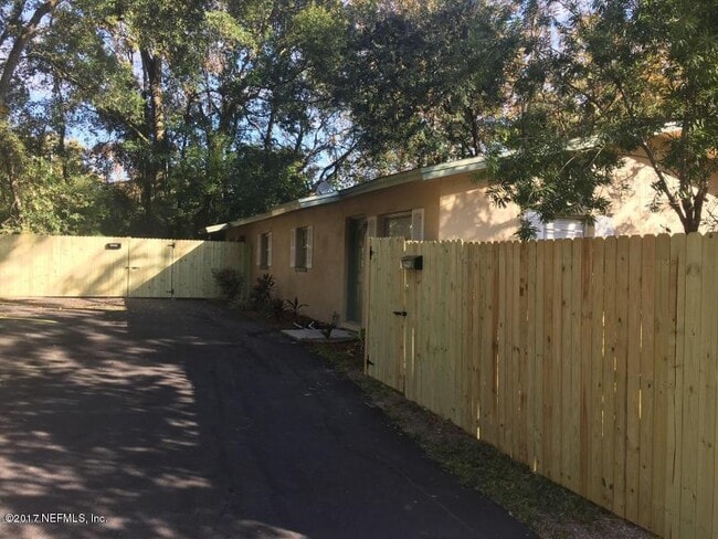 2885 Gilmore St in Jacksonville, FL - Building Photo - Building Photo