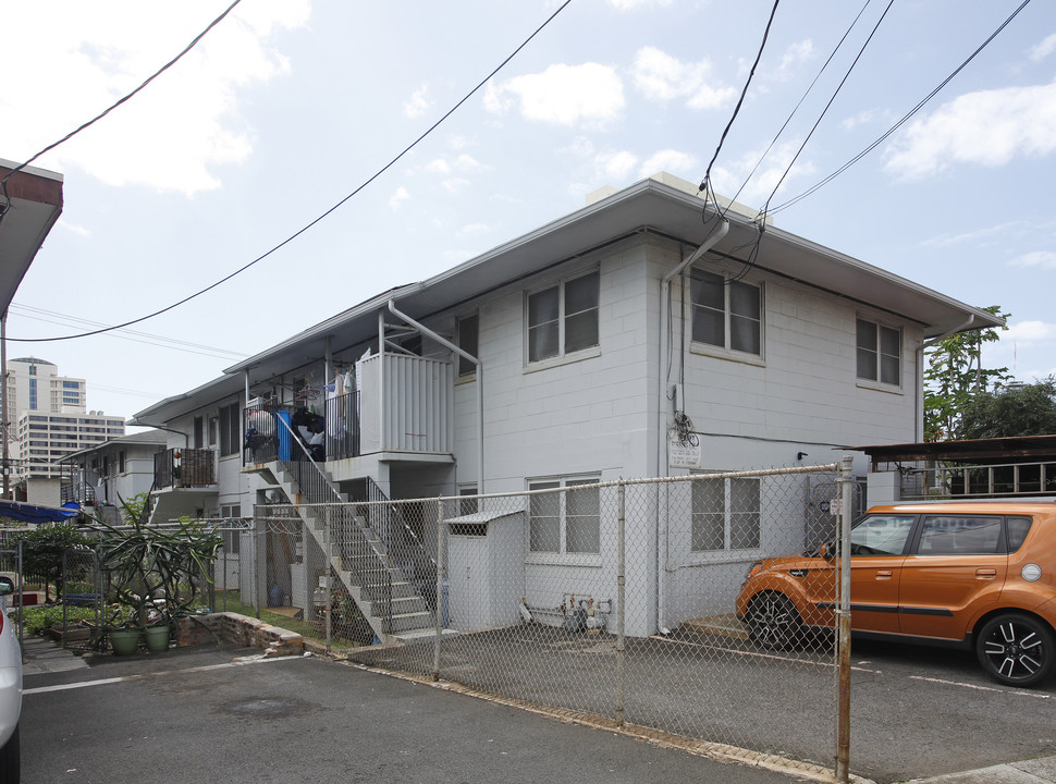 2235 Citron St in Honolulu, HI - Building Photo