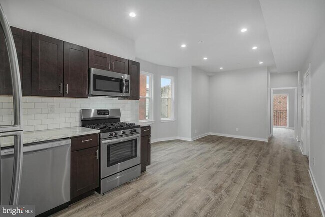 2327 Wharton St in Philadelphia, PA - Building Photo - Building Photo