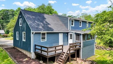 890 Copper Hill Rd in Suffield, CT - Building Photo - Building Photo