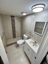 12860 SW 12th St in Miami, FL - Building Photo