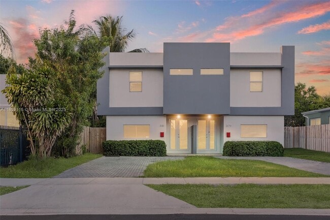 property at 3181 SW 24th St