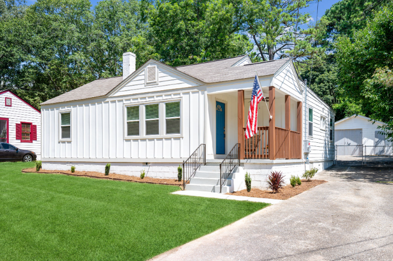 858 Linda Way in Forest Park, GA - Building Photo