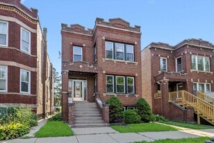 2231 S 61st Ct in Cicero, IL - Building Photo