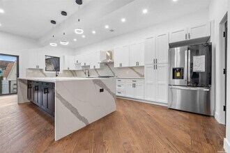 357 Hamilton Ave in Hewlett, NY - Foto de edificio - Building Photo