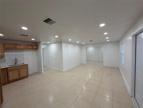 1600 W 14th St in West Palm Beach, FL - Building Photo - Building Photo