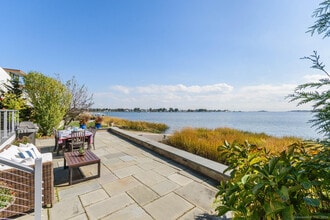 50 Shorefront Park in Norwalk, CT - Building Photo - Building Photo