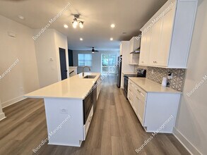 340 Eugenia St SW in Atlanta, GA - Building Photo - Building Photo