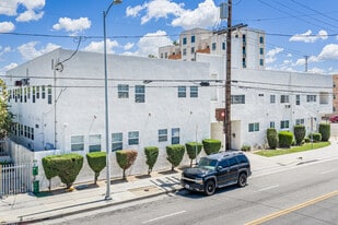1032-1036 S Normandie Ave in Los Angeles, CA - Building Photo