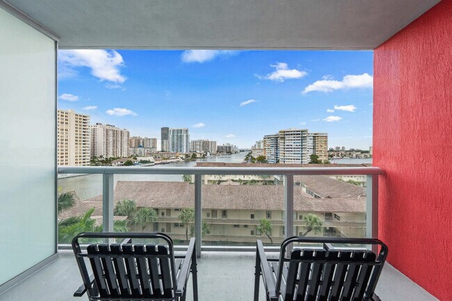 2602 E Hallandale Beach Blvd, Unit SI ID1375238P in Hallandale Beach, FL - Building Photo - Building Photo