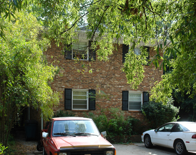 210 Watts St in Durham, NC - Building Photo - Building Photo