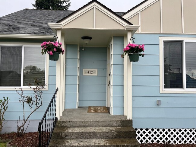 412 E 9th St in Port Angeles, WA - Building Photo - Building Photo