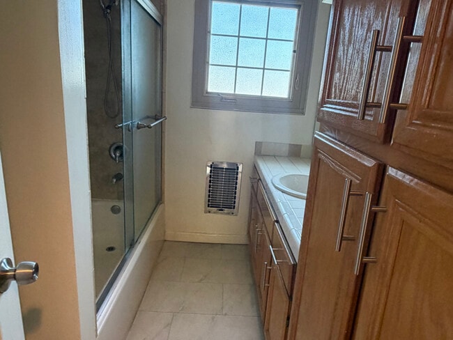 8306 W Manchester Ave in Los Angeles, CA - Building Photo - Building Photo