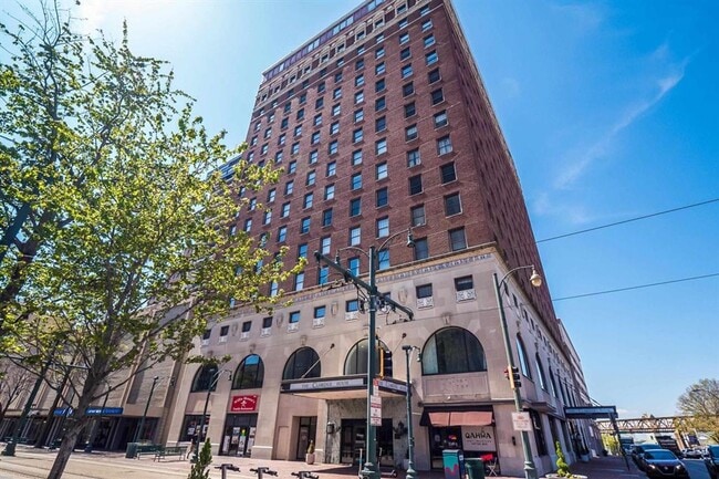 property at 109 N Main St