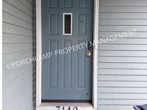 3142 Kalamazoo Ave SE in Grand Rapids, MI - Building Photo - Building Photo