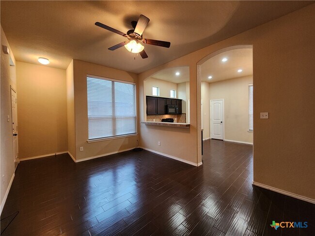 303 Rosalie Dr in New Braunfels, TX - Building Photo - Building Photo