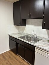 457 W Lexington Dr in Glendale, CA - Building Photo - Building Photo