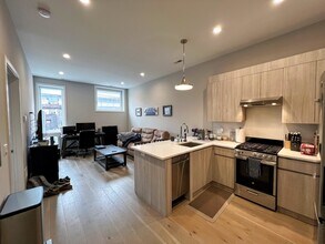 3757 N Sheffield Ave in Chicago, IL - Building Photo - Building Photo