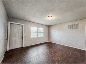 5396-5368 68th Way N in St. Petersburg, FL - Building Photo - Building Photo