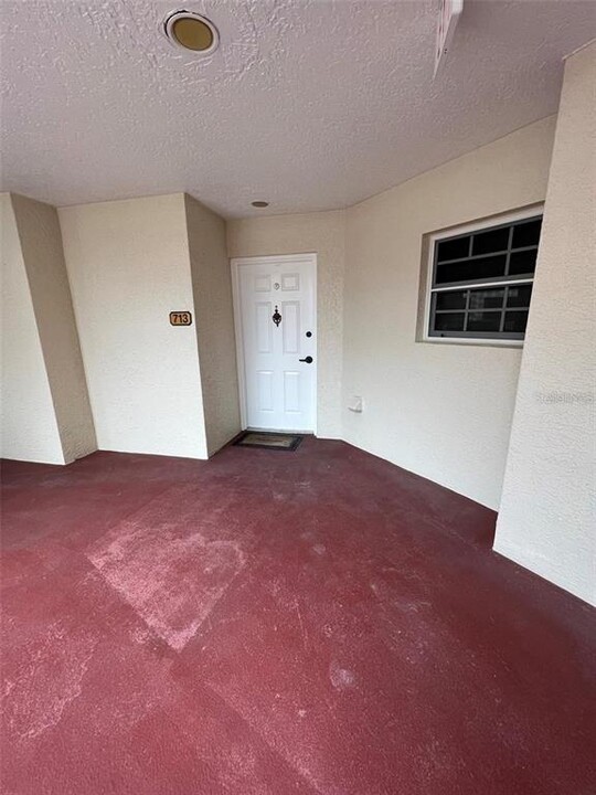 3730 Cadbury Cir in Venice, FL - Building Photo