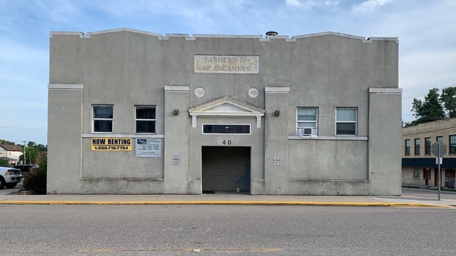 Pelican Apartments