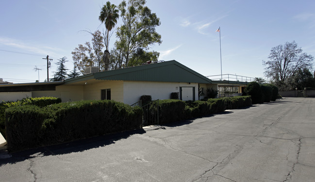 12830 6th St in Yucaipa, CA - Foto de edificio - Building Photo