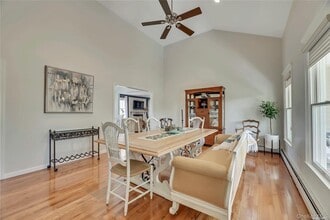 170 Vineyard Way in Aquebogue, NY - Building Photo - Building Photo