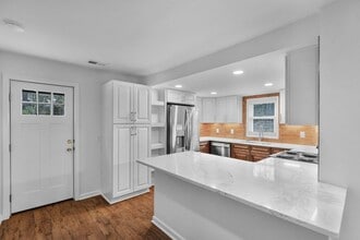 148 NC-210 in Holly Ridge, NC - Building Photo - Building Photo