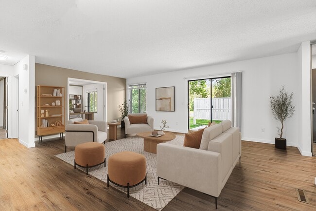 Tanager Creek Townhomes in Eden Prairie, MN - Foto de edificio - Building Photo